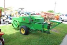 John Deere 338 Square Baler