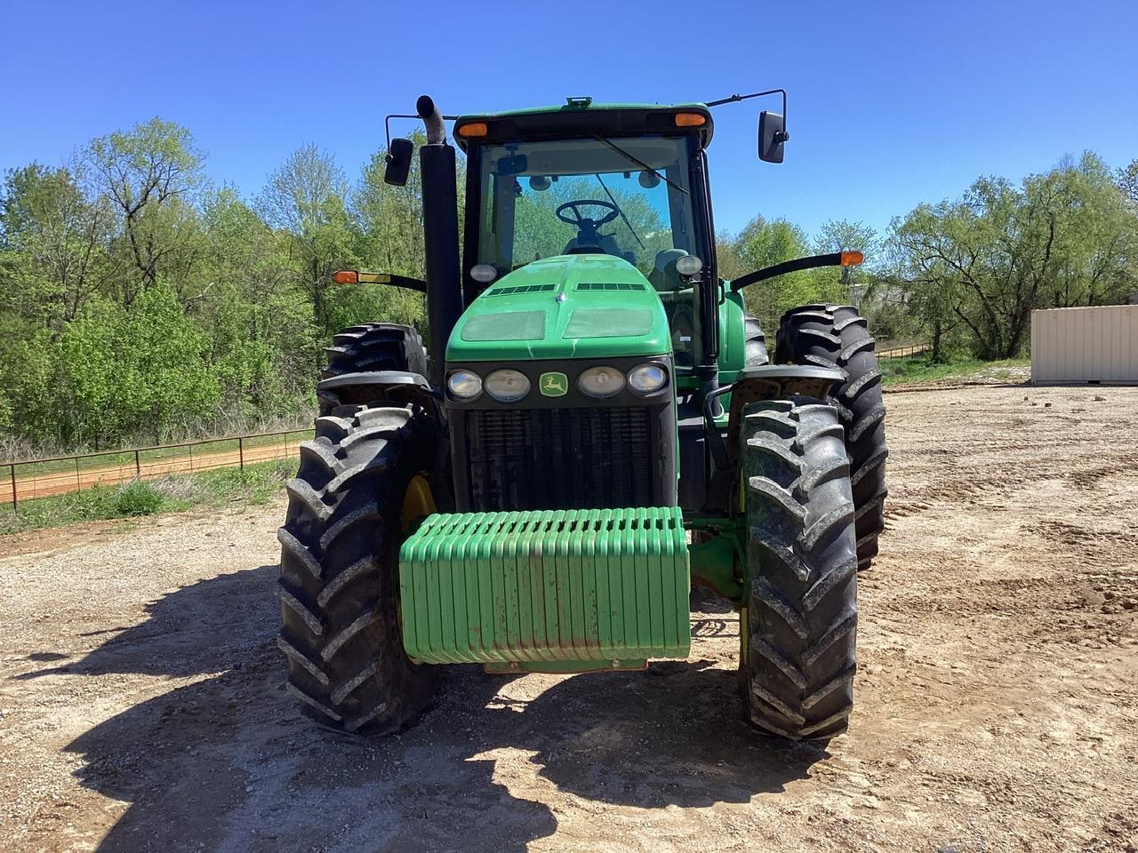 John Deere 8330 Tractor MFWD