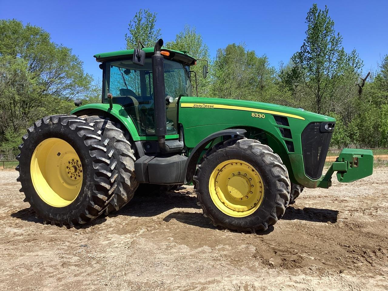 John Deere 8330 Tractor MFWD