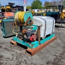 Lesco tank with pump and hose reel