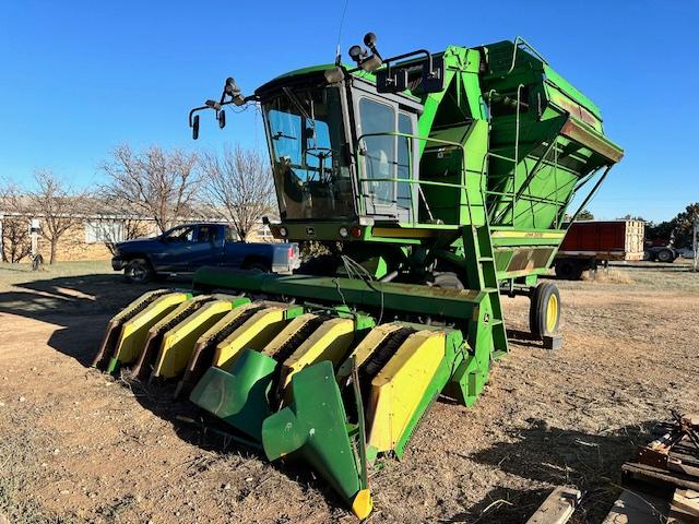 JOHN DEERE 7445 COTTON STRIPPER