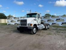 2006 MACK CHN613 TANDEM AXLE DAY CAB TRUCK TRACTOR VIN: 1M1AJ06Y66N004869