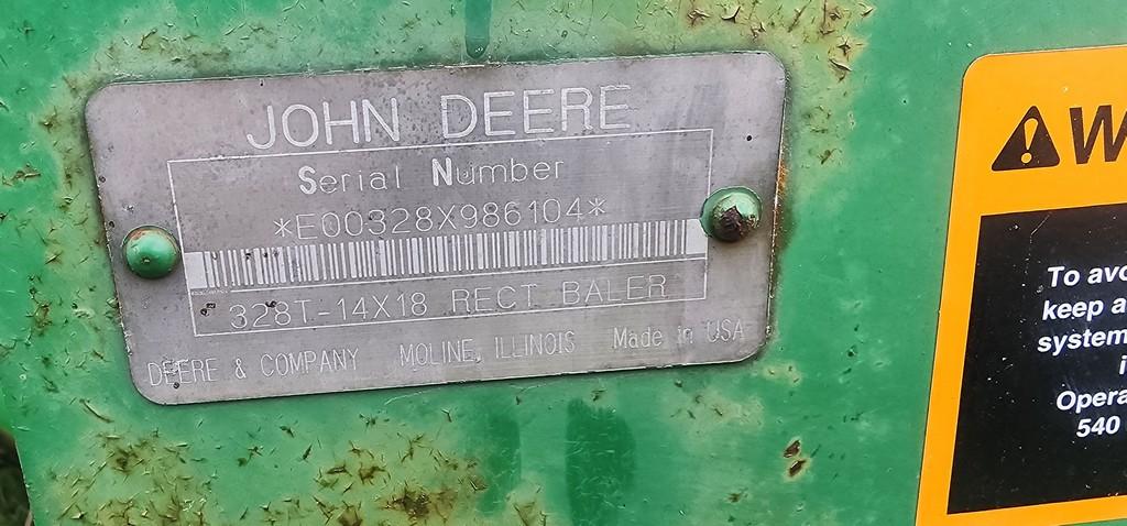 John Deere 328 Square Baler