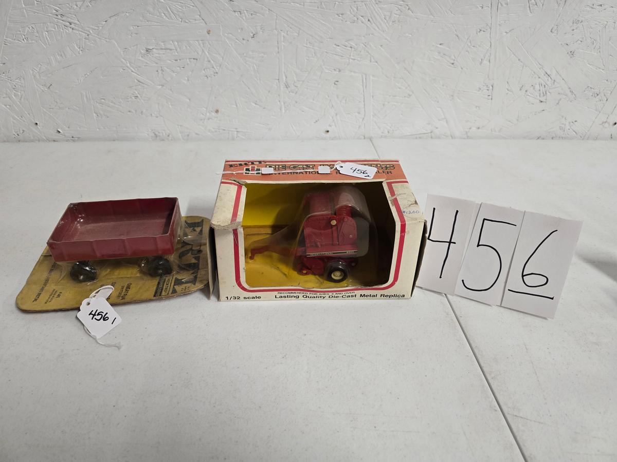 Ertl barge wagon #41 packaging is fair/Ertl round baler #1642 box is fair