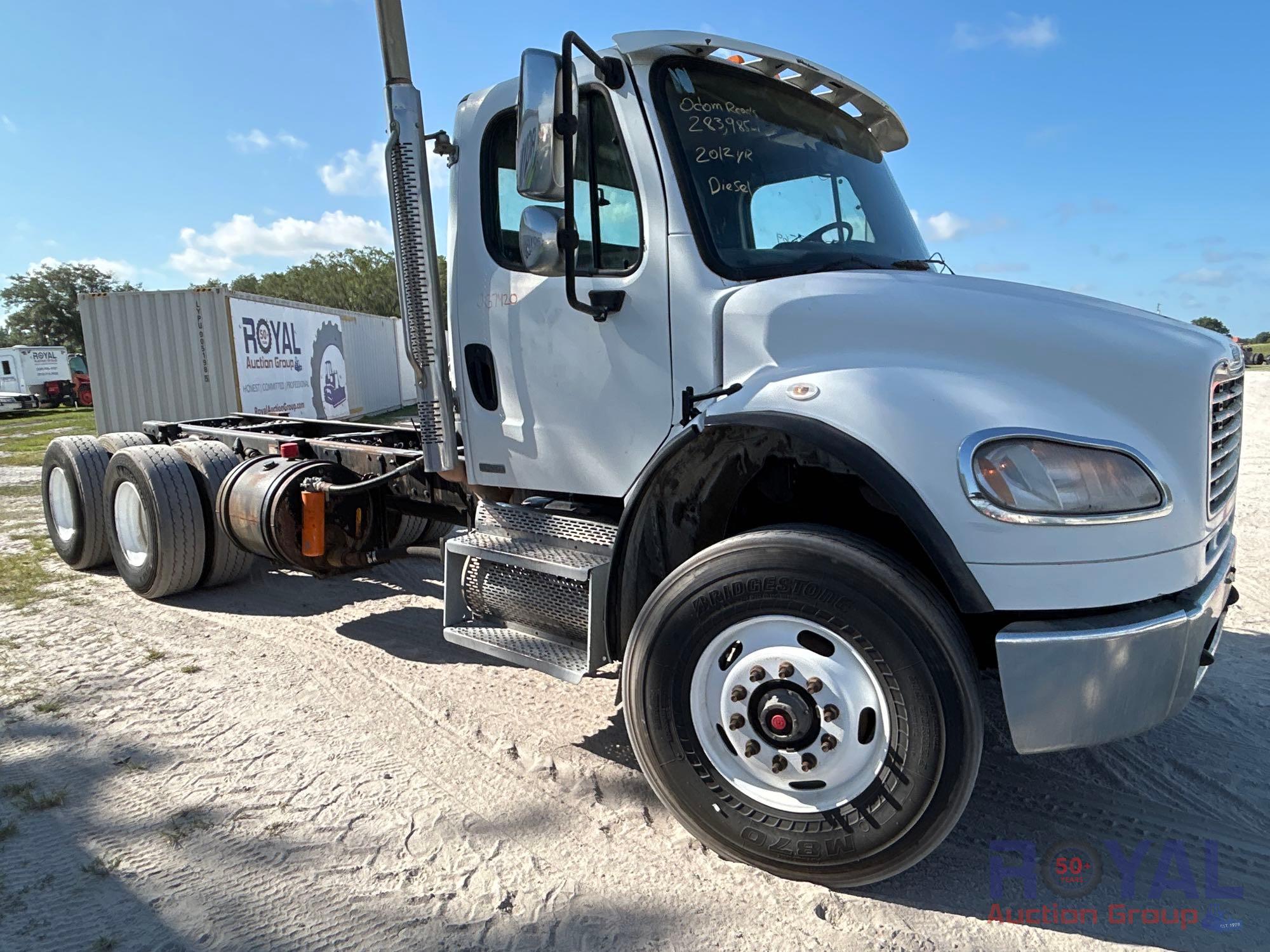 2010 Freightliner T/A Cab and Chassis Truck