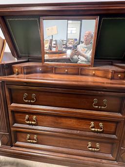 Wood Chest with Vanity and Mirror and 6 drawers - Made in italy - 49.5 " x  21.5"  x 36.5"