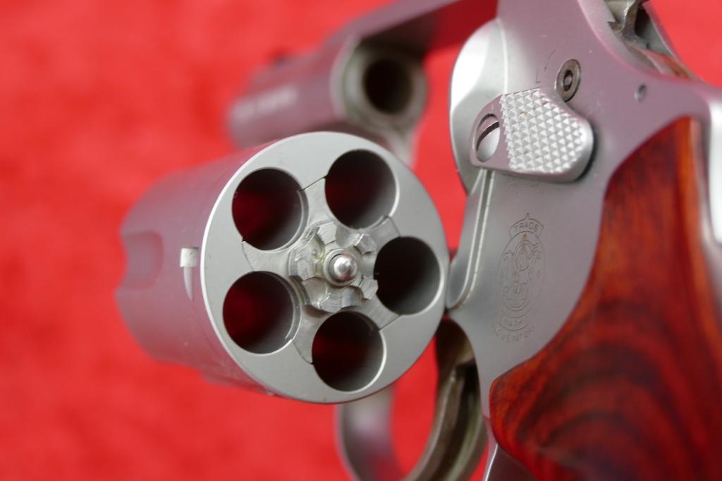 Smith & Wesson 60-14 357 Mag Ladysmith Revolver