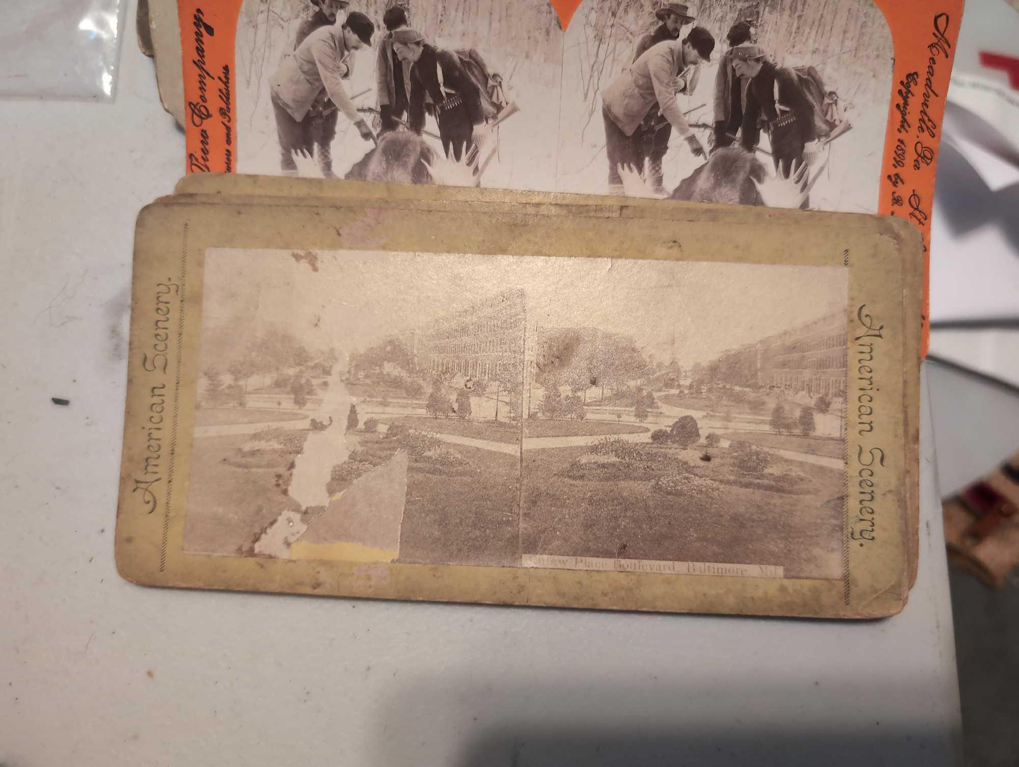 (BR2) LOT TO INCLUDE AN ANTIQUE STEREOSCOPE WITH ANTIQUE CARDS, MISC. VINTAGE POSTCARDS, ETC.