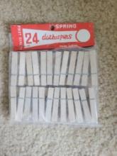 Clothes pins $1 STS
