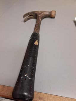 International claw Hammer