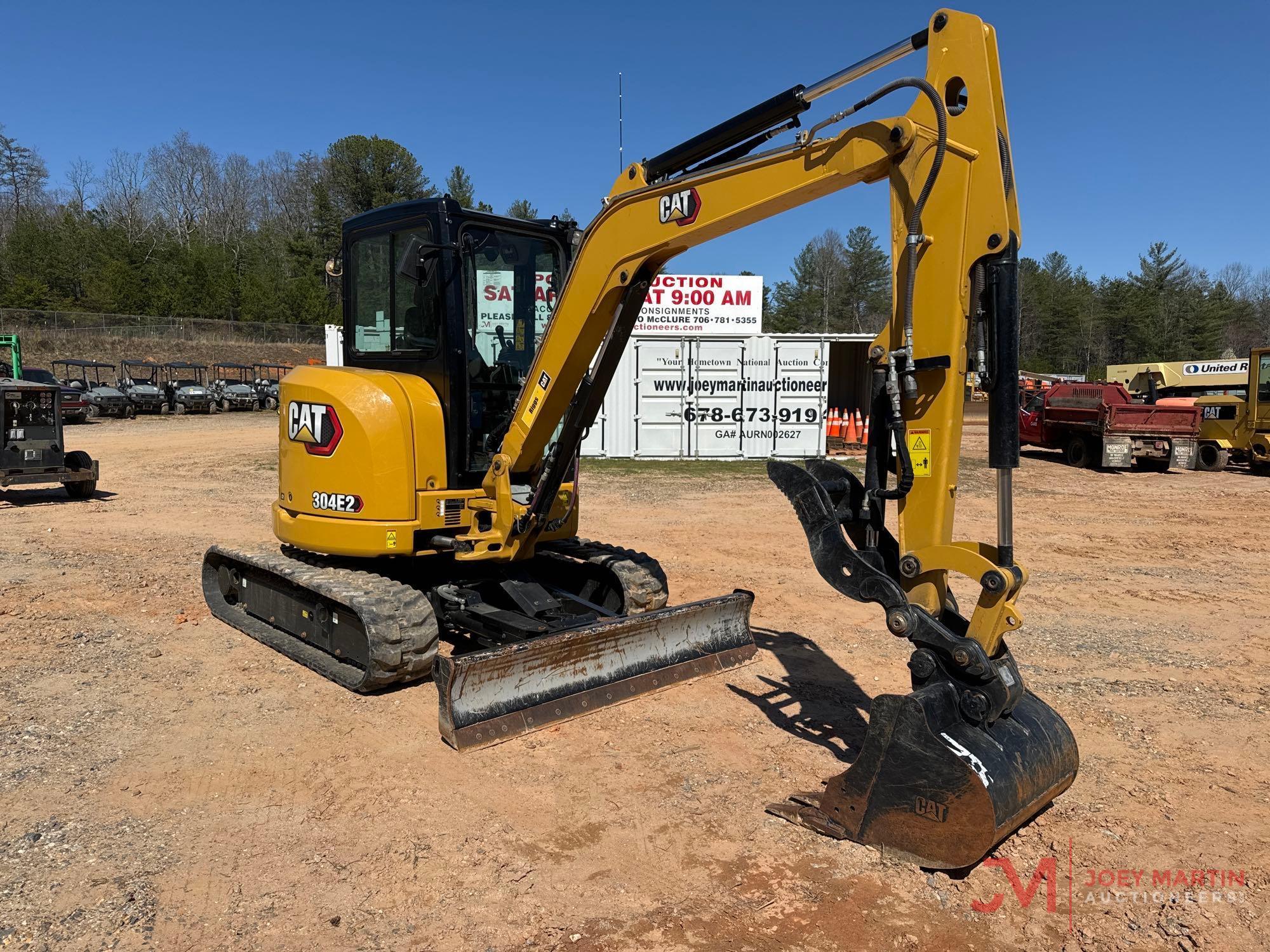 2021 CAT 304E2 MINI EXCAVATOR