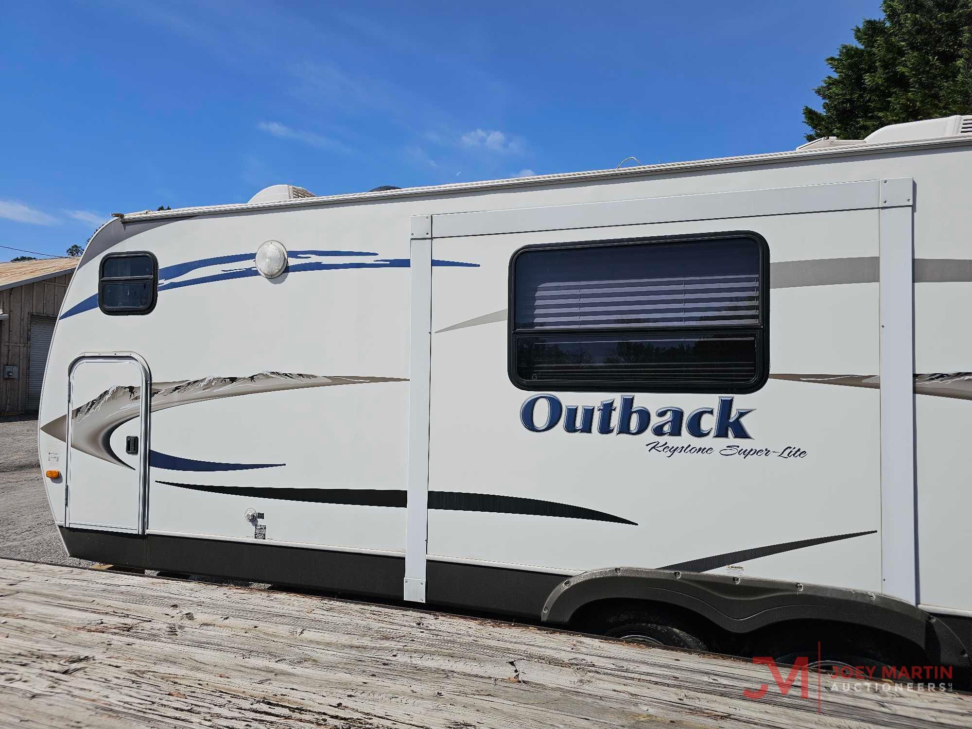 2011 KEYSTONE OUTBACK 250RS 25' CAMPER