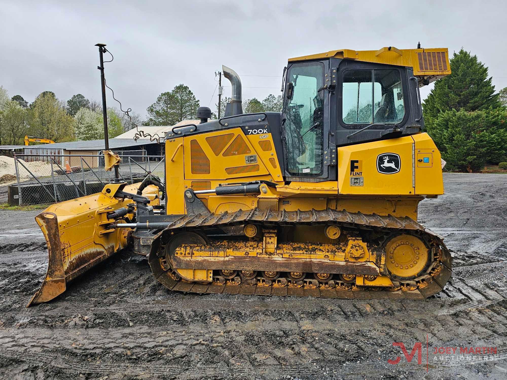 2020 DEERE 700K LGP CRAWLER DOZER