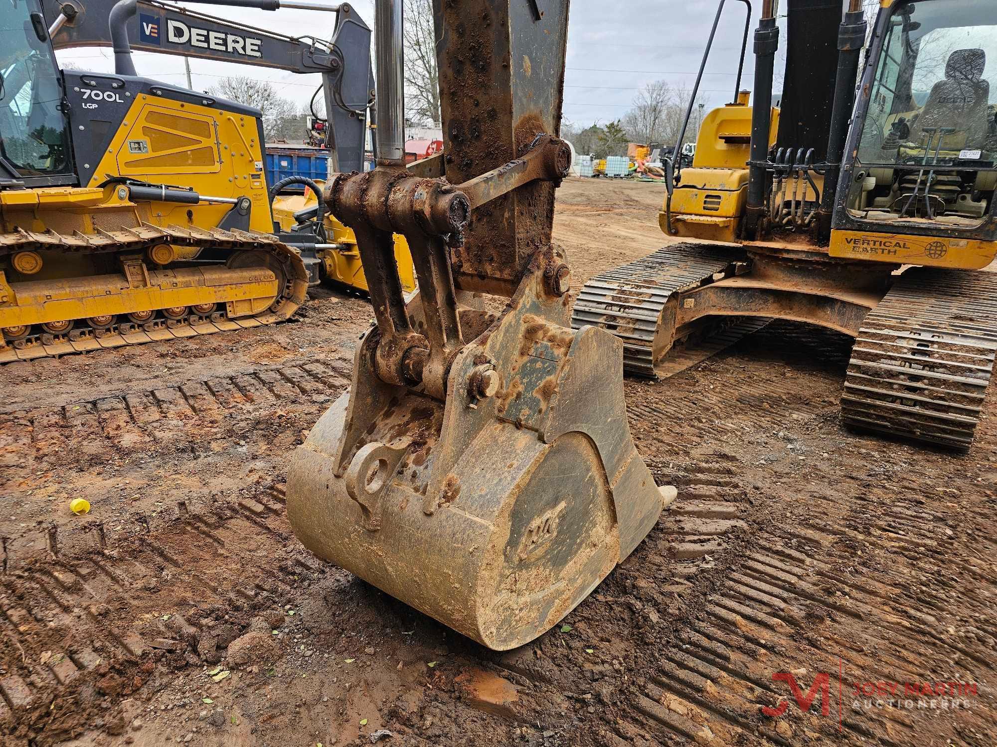 2014 DEERE 160 HYDRAULIC EXCAVATOR