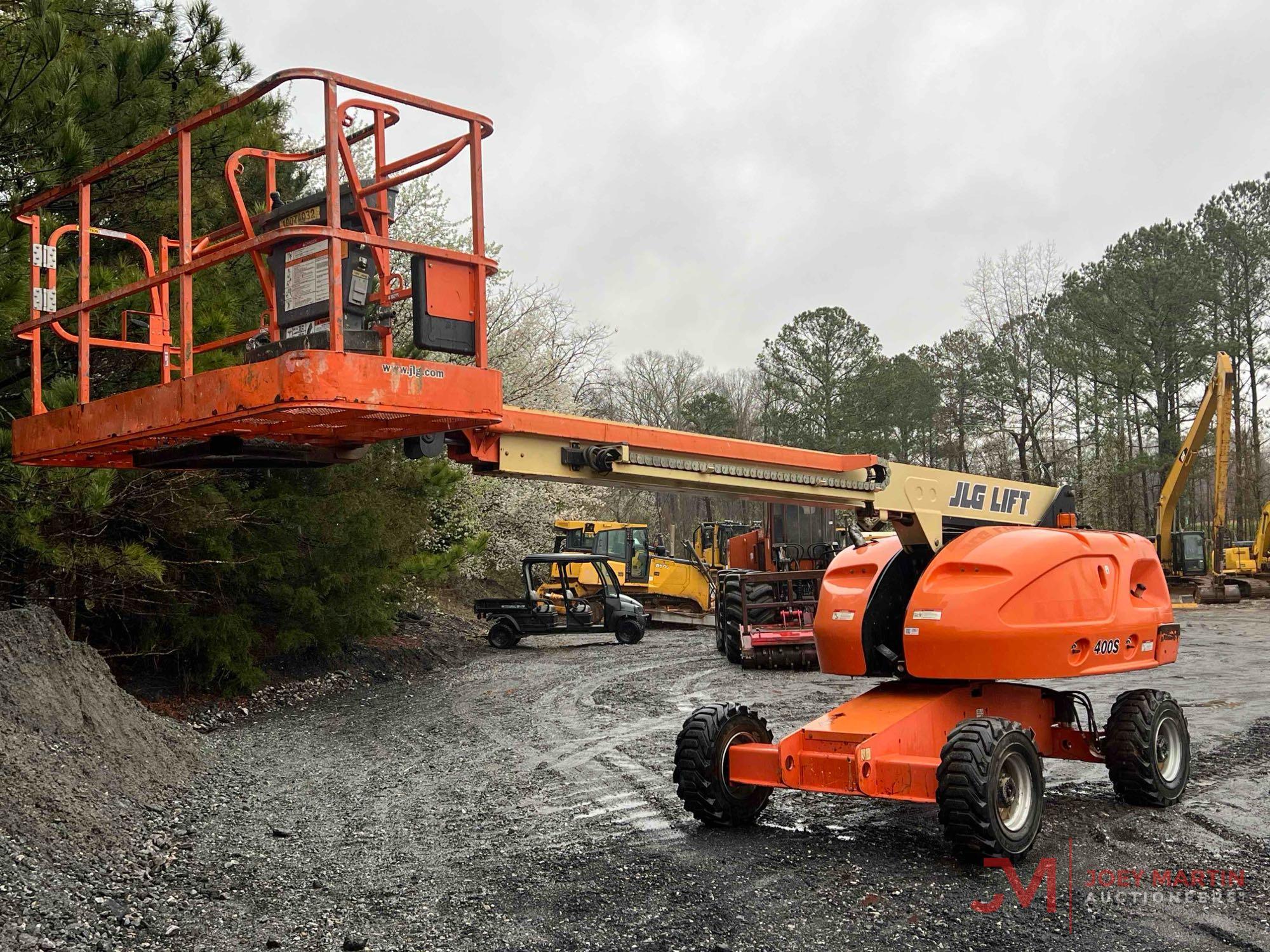 2012 JLG 400S BOOM LIFT