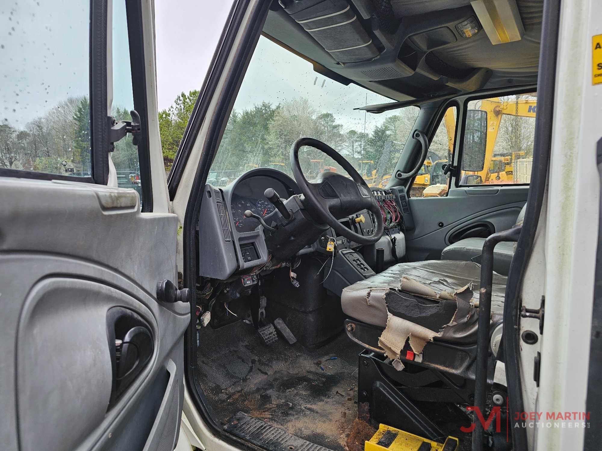 2003 INTERNATIONAL 4300 SBA CAB AND CHASSIS...TRUCK