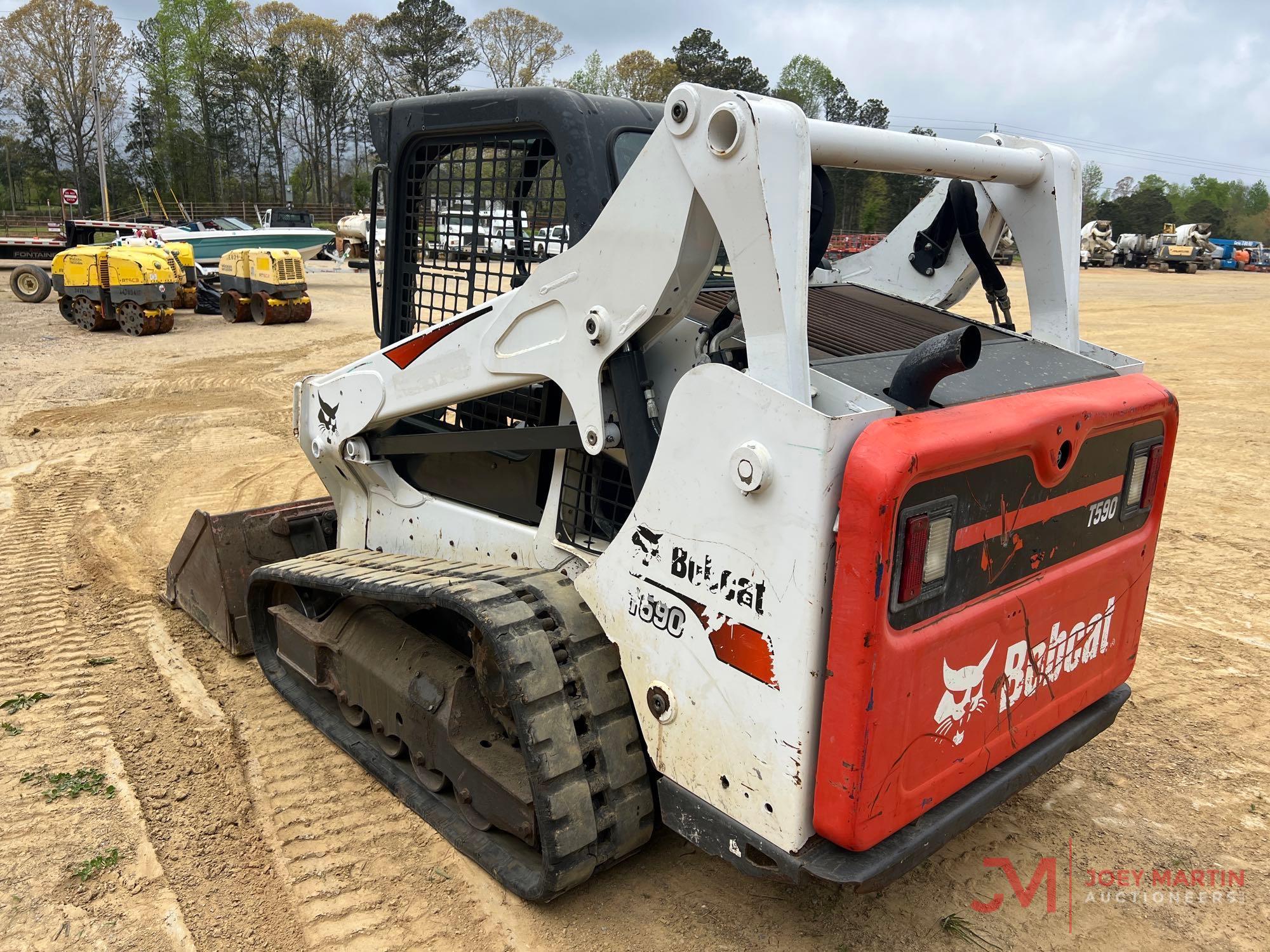 2018 BOBCAT T590 MULTI TERRAIN LOADER