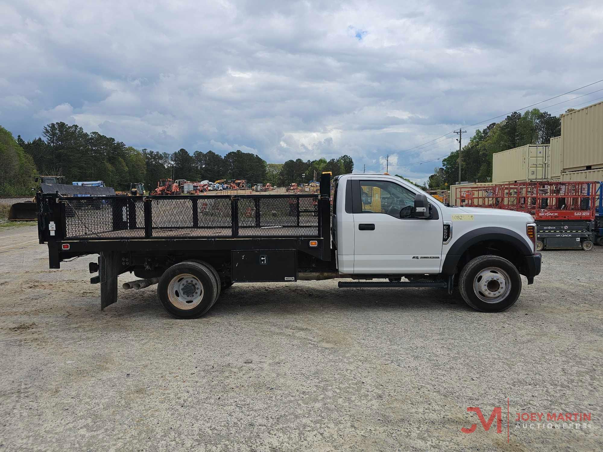 2018 FORD F-550 SUPERDUTY FLATBED TRUCK