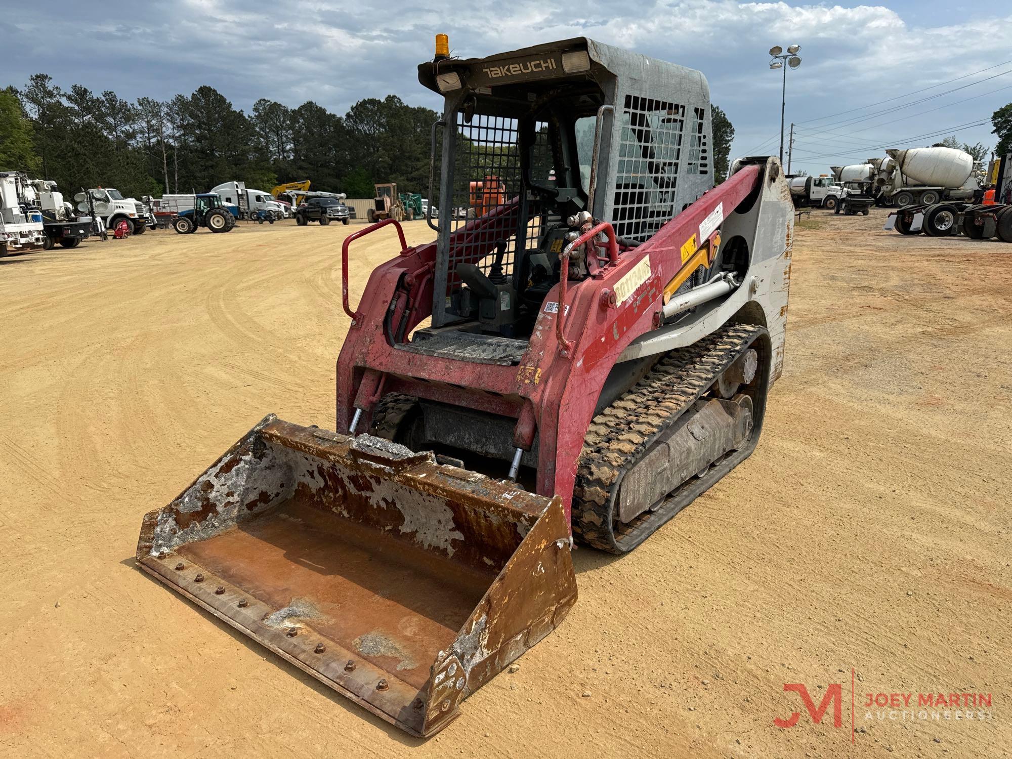 2014 TAKEUCHI TL8 MULTI-TERRAIN LOADER