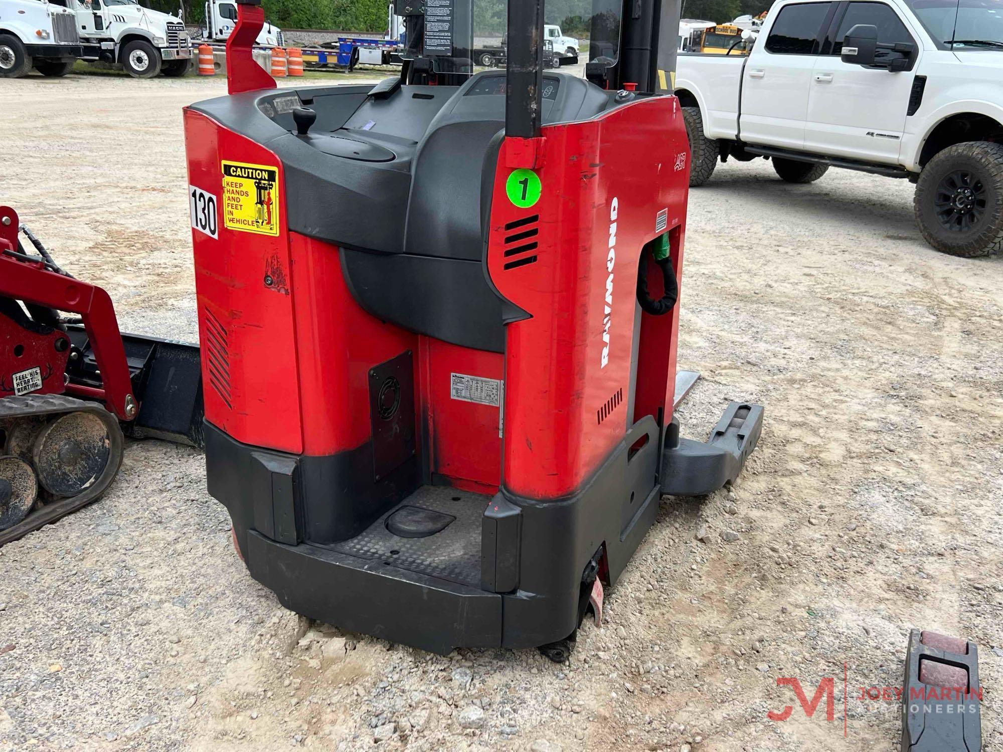 RAYMOND 750-R45TT REACH FORKLIFT