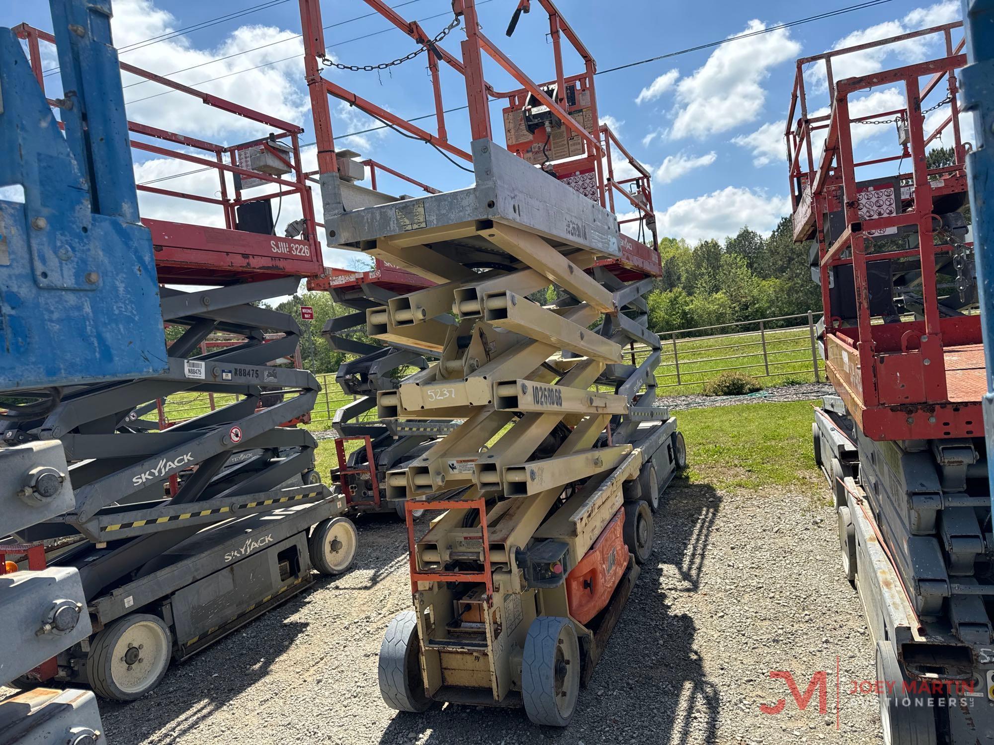 2014 JLG 2630 ES SCISSOR LIFT