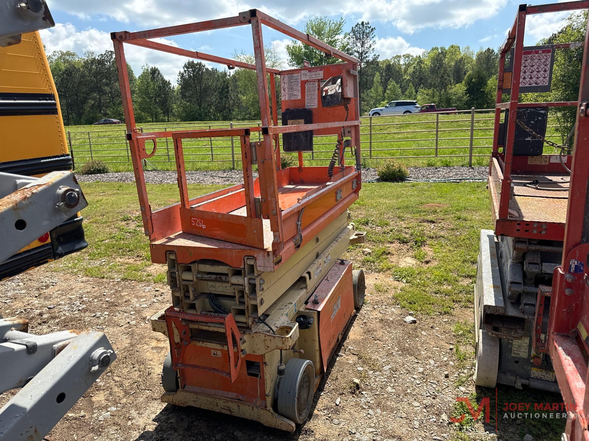 2015 JLG 1932RS SCISSOR LIFT