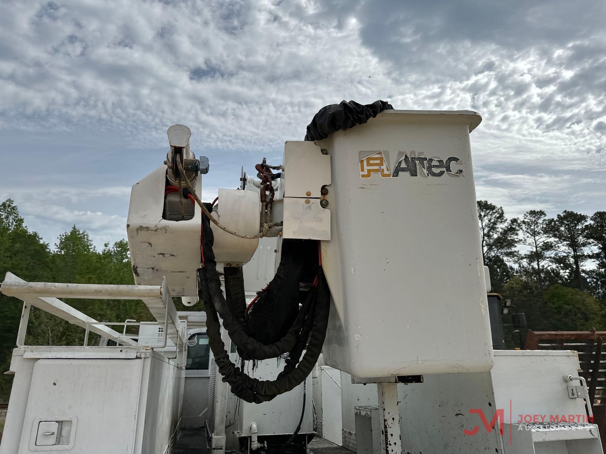 2004 FORD F-750 XL SUPDER DUTY BUCKET TRUCK