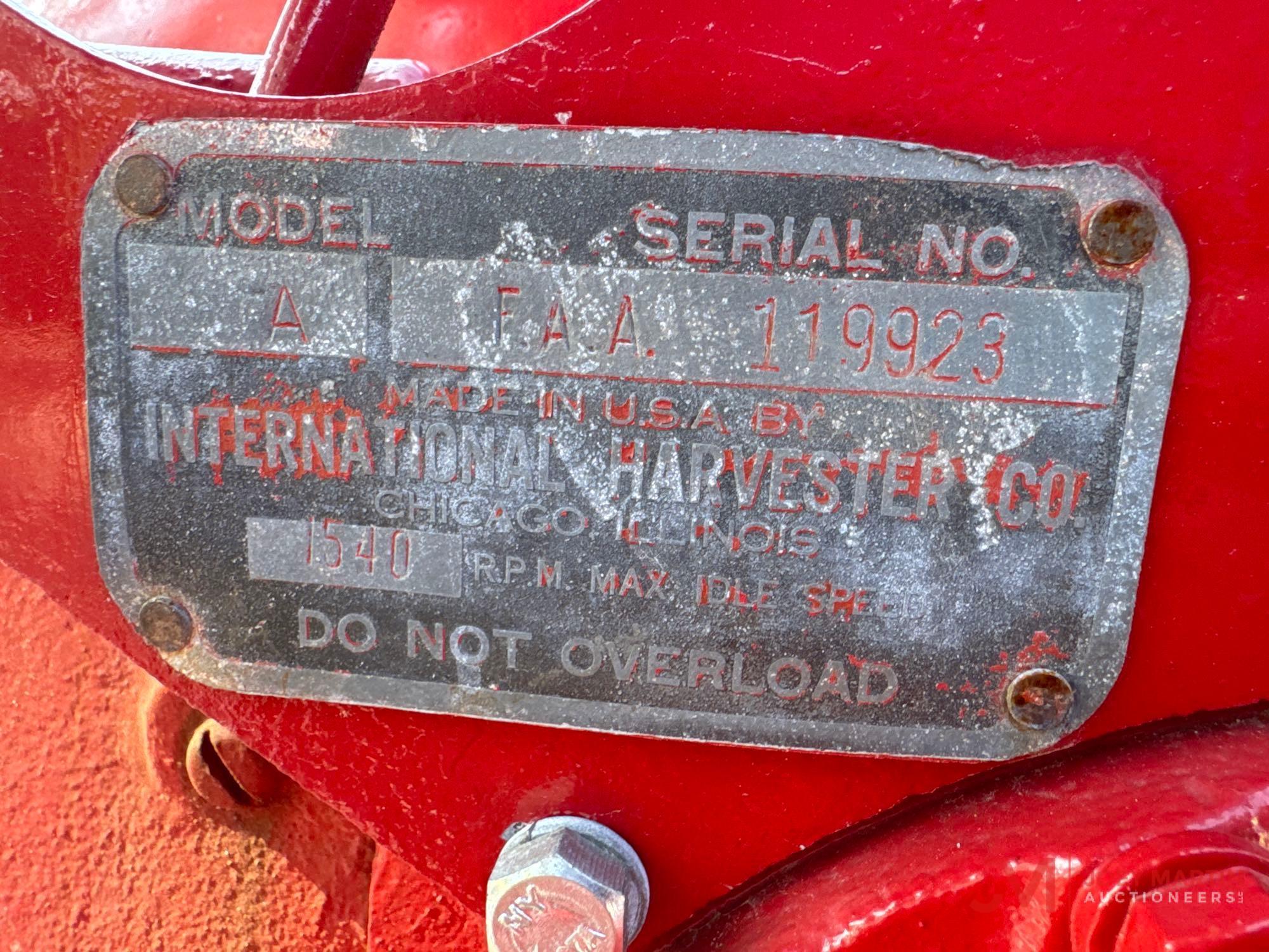 INTERNATIONAL HARVESTER FARMALL ANTIQUE TRACTOR