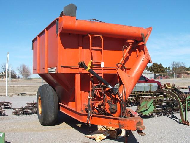 UFT 444 GRAIN CART