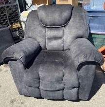 Ashley Furniture Recliner - In good Condition and Very comfortable