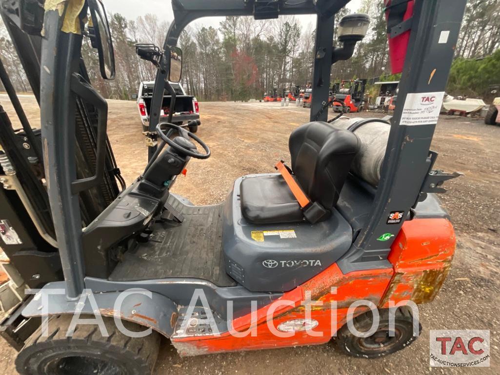 2018 Toyota 8FGU20 4000lb Forklift