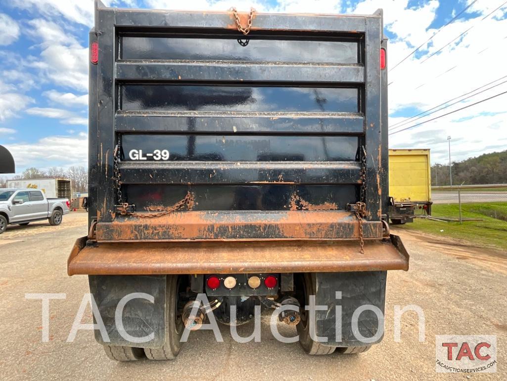 2016 Kenworth T880 Tri-Axle Dump Truck