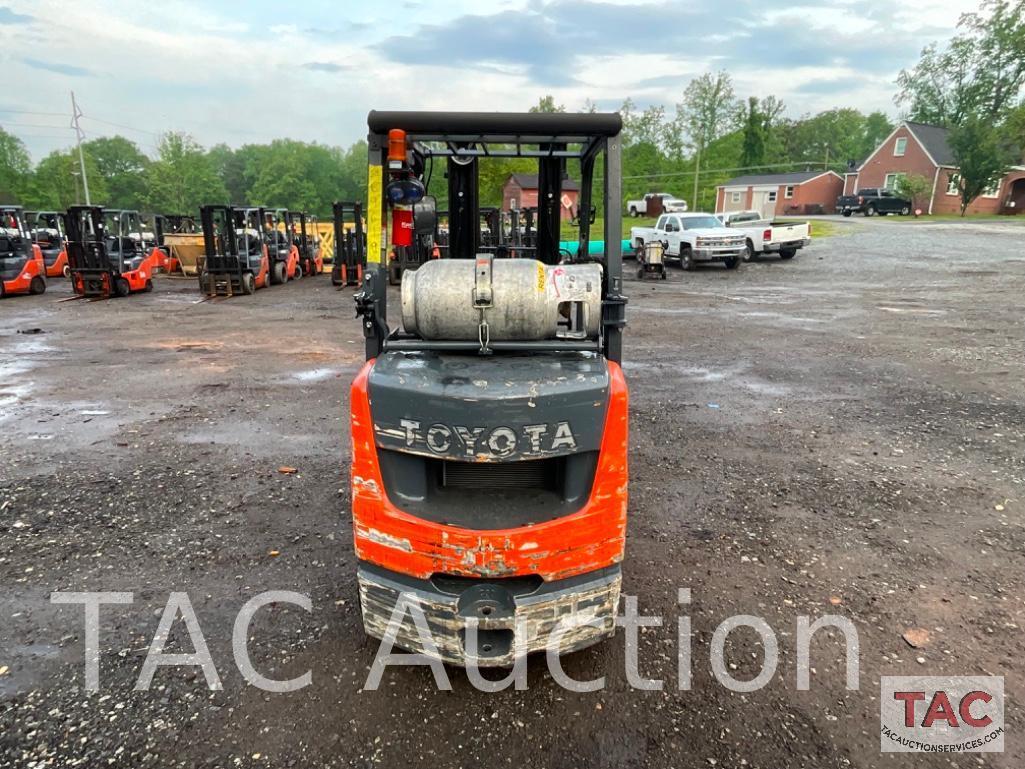 2018 Toyota 8FGCU30 6000lb Forklift