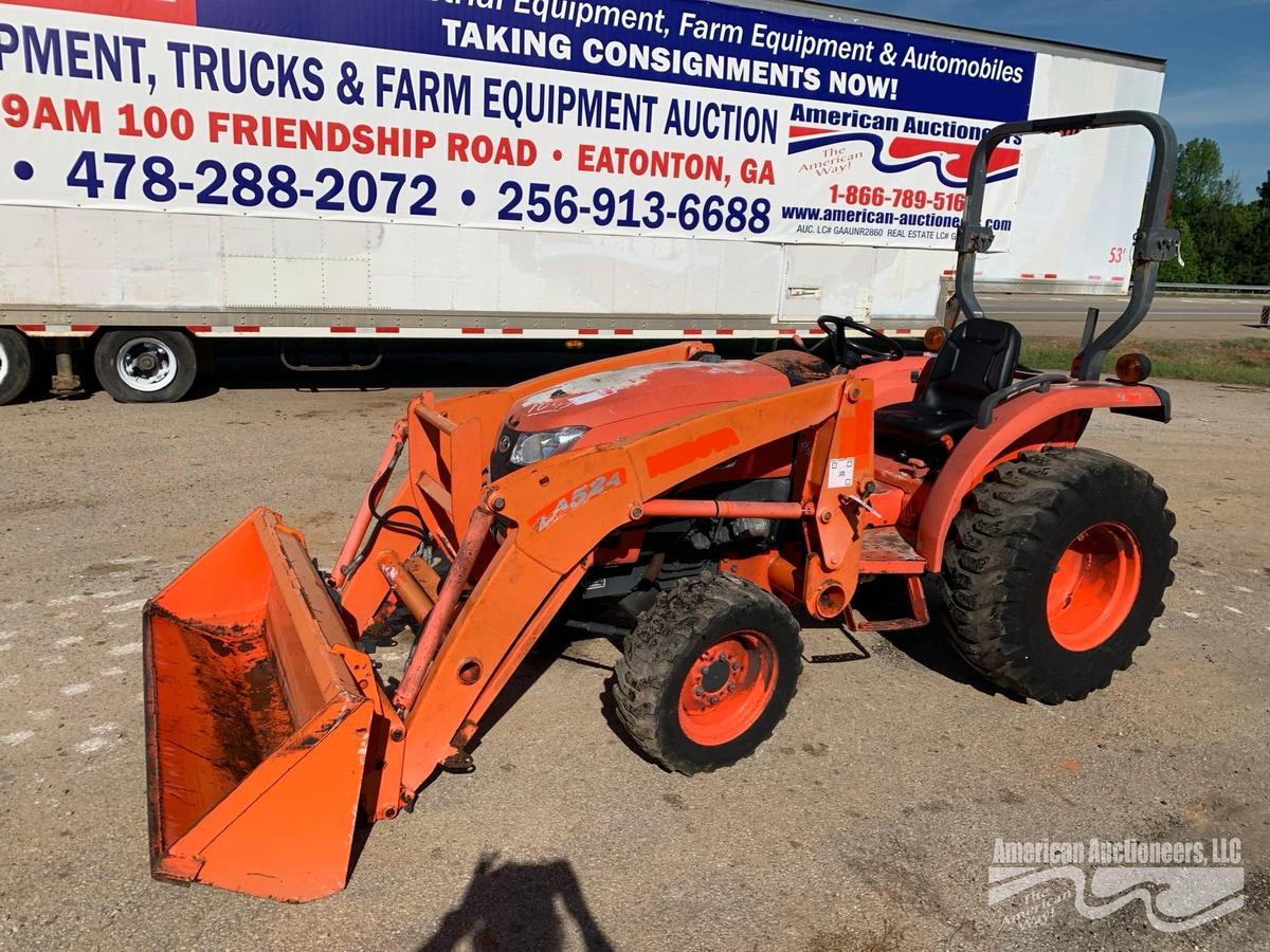 KUBOTA L3800D FARM TRACTOR W/ FRONTEND LOADER