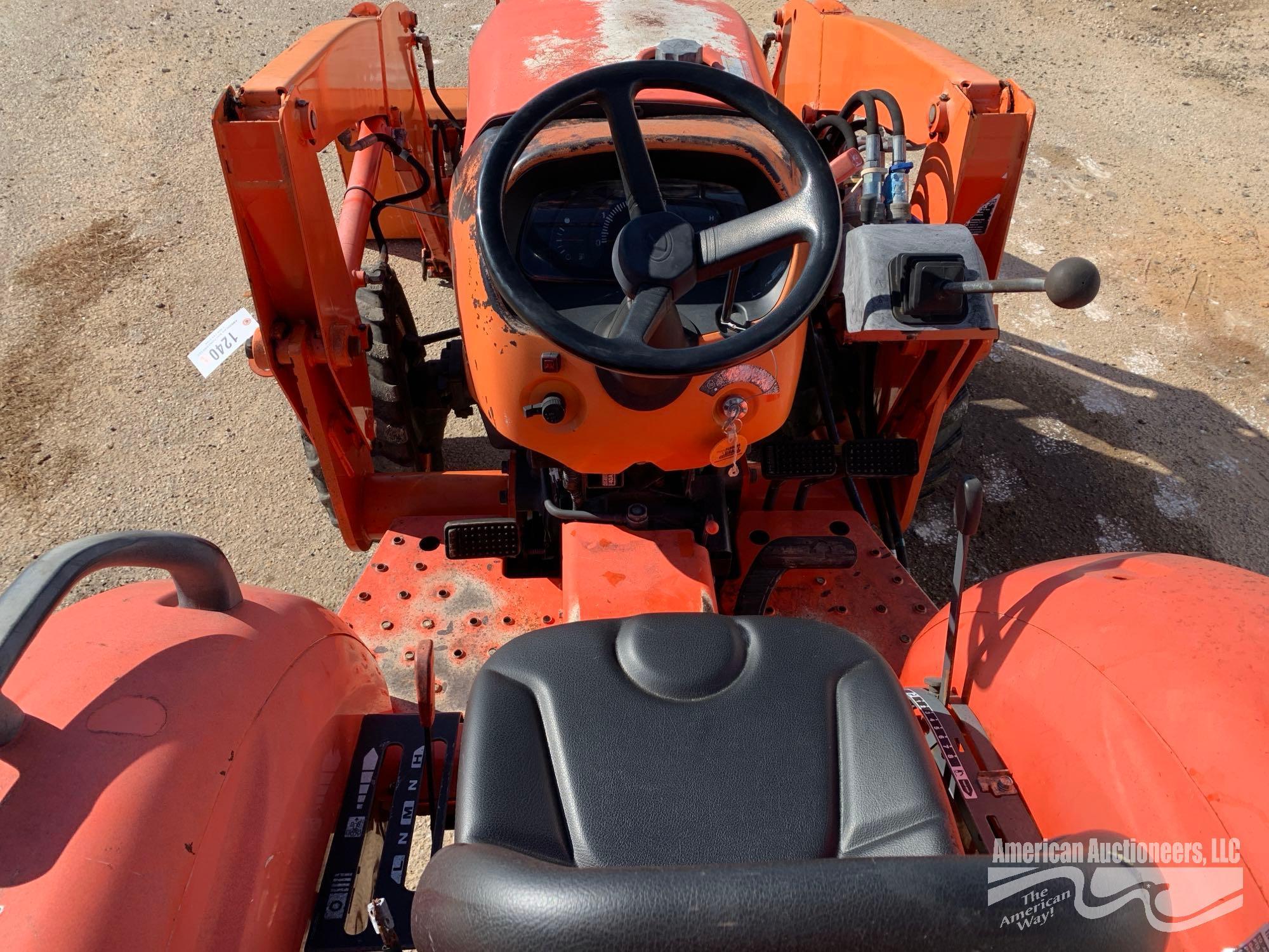 KUBOTA L3800D FARM TRACTOR W/ FRONTEND LOADER