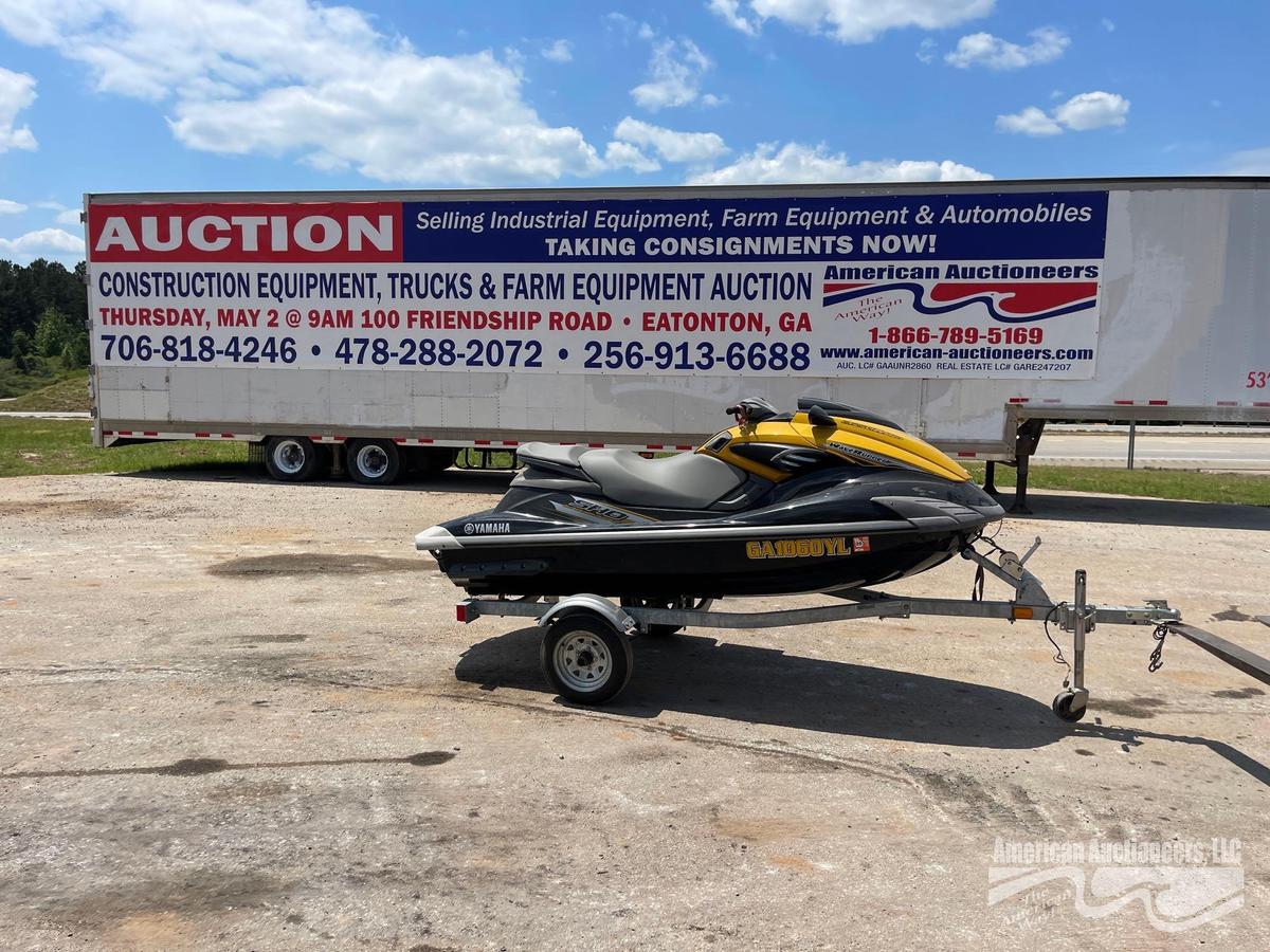 YAMAHA WAVE RUNNER W/TRAILER