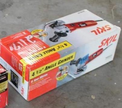 UNUSED SKIL 4.5 INCH ANGLE GRINDER