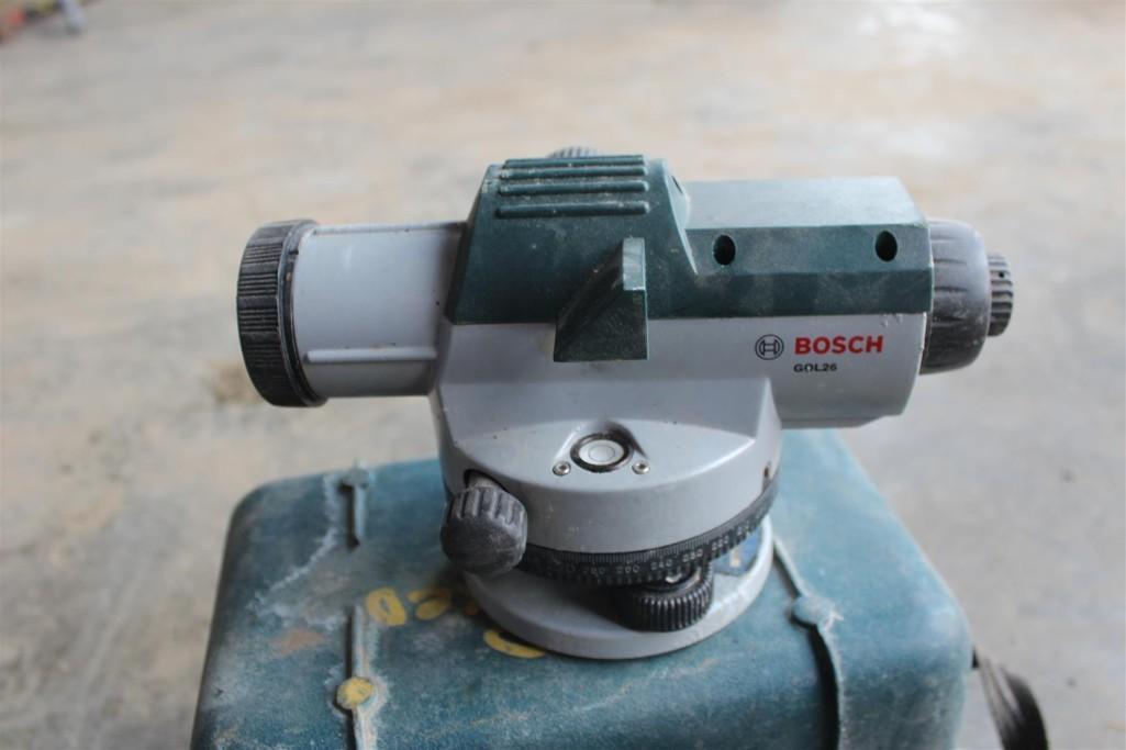 BOSCH GOL26 LASER LEVEL W/ CASE