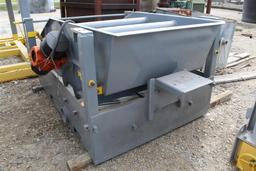 9FT X 6FT STEEL SHAKER BOX, GRANT YOUNG MFG. NEVER USED IN FIELD