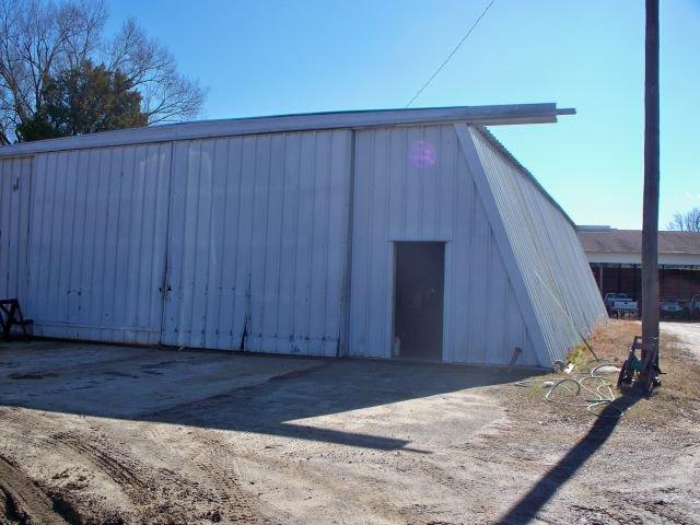 Approx 2.35 Acres +/- With 5 Buildings