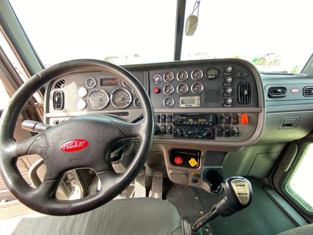 2014 Peterbilt 386 Truck Tractor