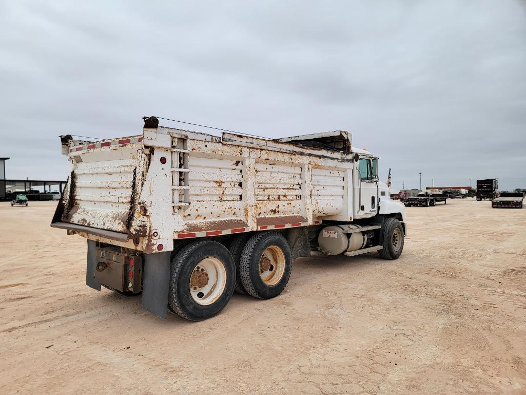 1999 Mack CH613 Dump Truck