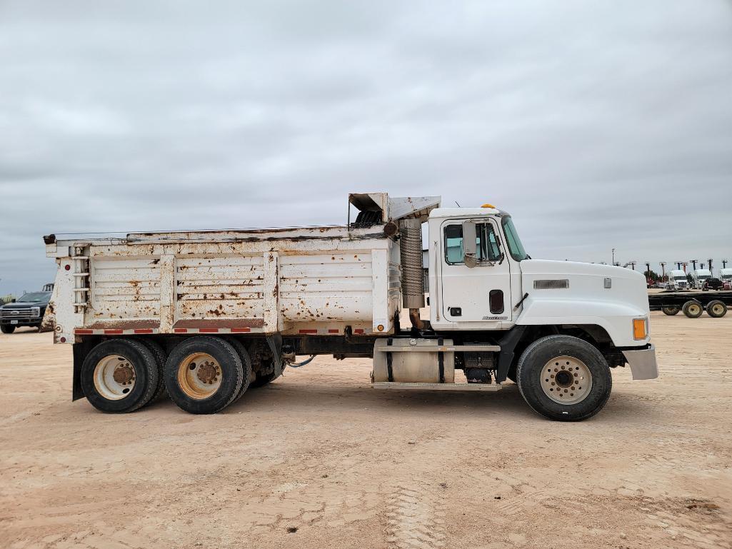 1999 Mack CH613 Dump Truck