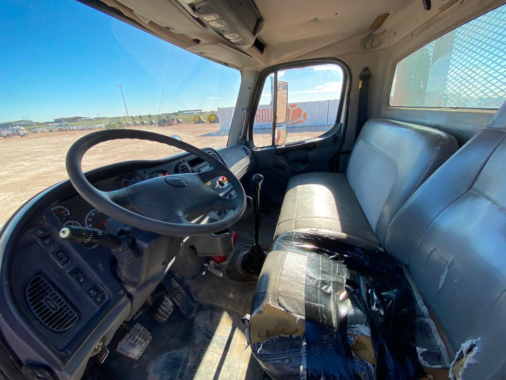 2007 Freightliner Business Class M2 Roustabout Truck