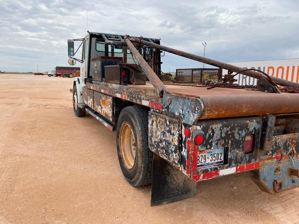 2001 Freightliner FL70 Roustabout Truck