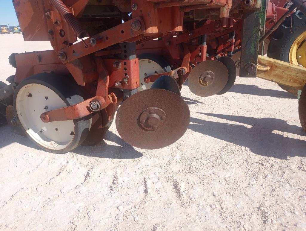 Case International 8 Row Planter