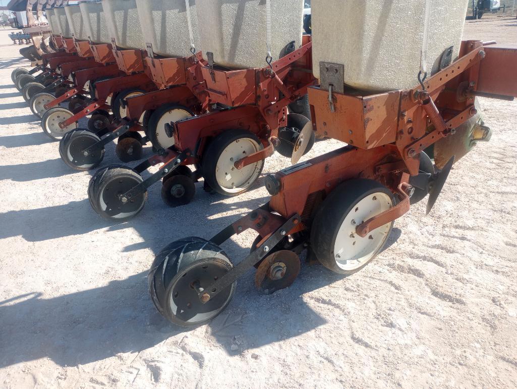 Case International 8 Row Planter