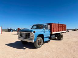 1975 Ford F-600 Farm Truck