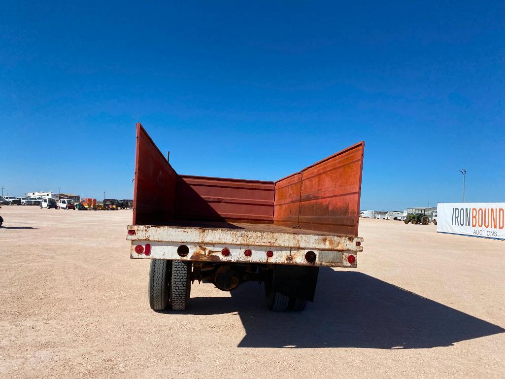 1975 Ford F-600 Farm Truck