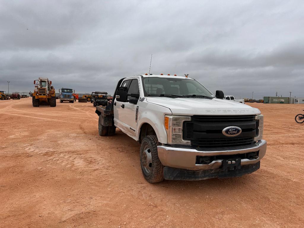 2017 Ford F-350 Flatbed Pickup Truck